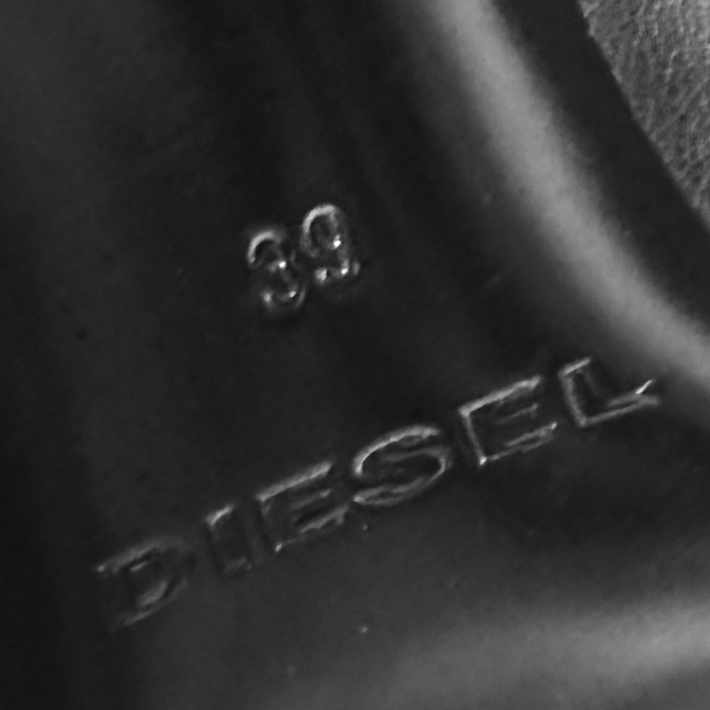 DIESEL POINTED BLACK LEATHER BOOTS
