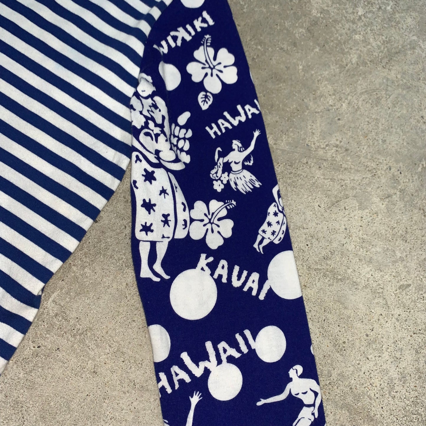 COMME DES GARÇON HAWAII TSHIRT