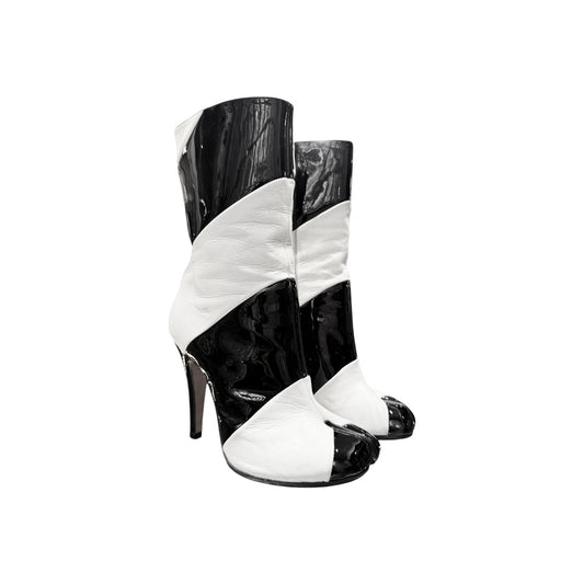MAISON MARGIELA B&W STRIPED TABI BOOTS