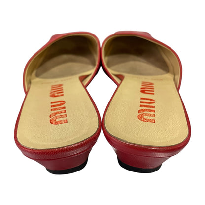 MIU MIU 1990S RED LEATHER SQUARED TOE KITTEN HEELS