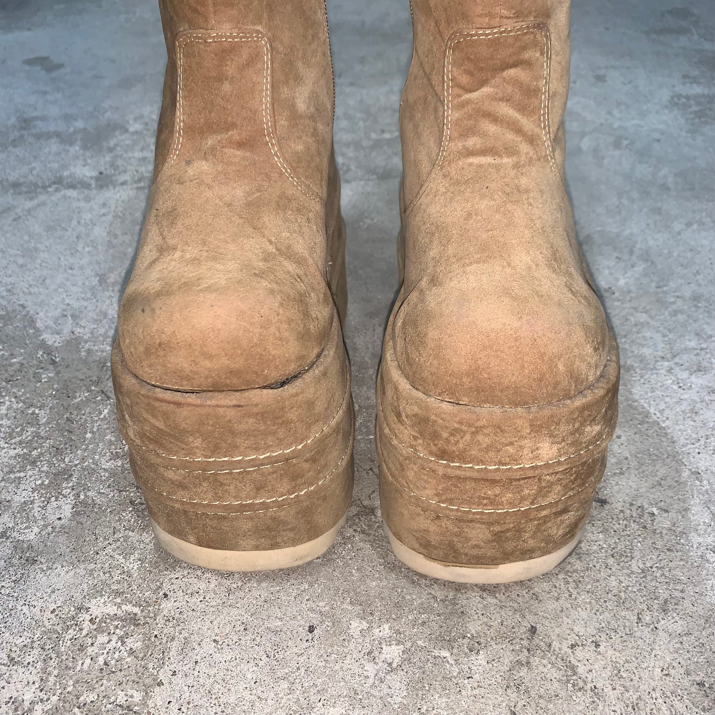 Vintage chunky platform brown boots