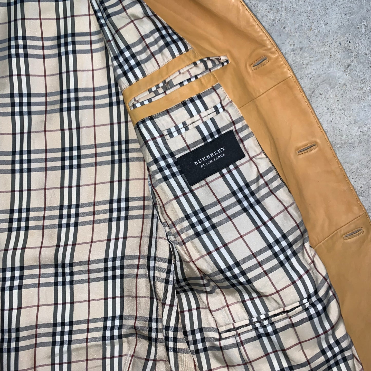 BURBERRY OVERSIZE LEATHER JACKET