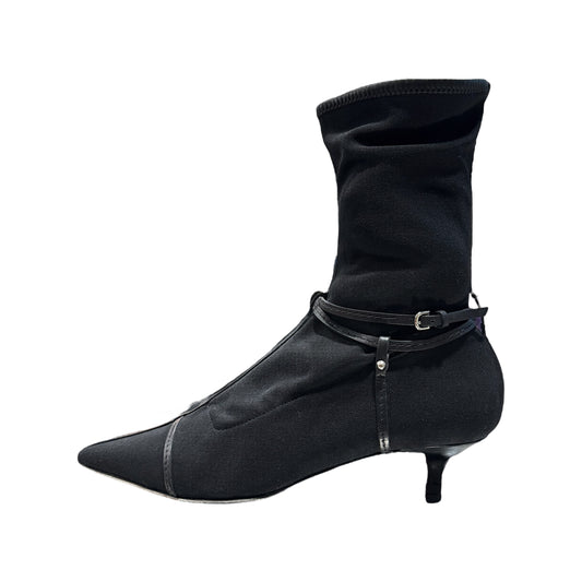 GUCCI BUCKLED STRAP ANKLE BOOTS