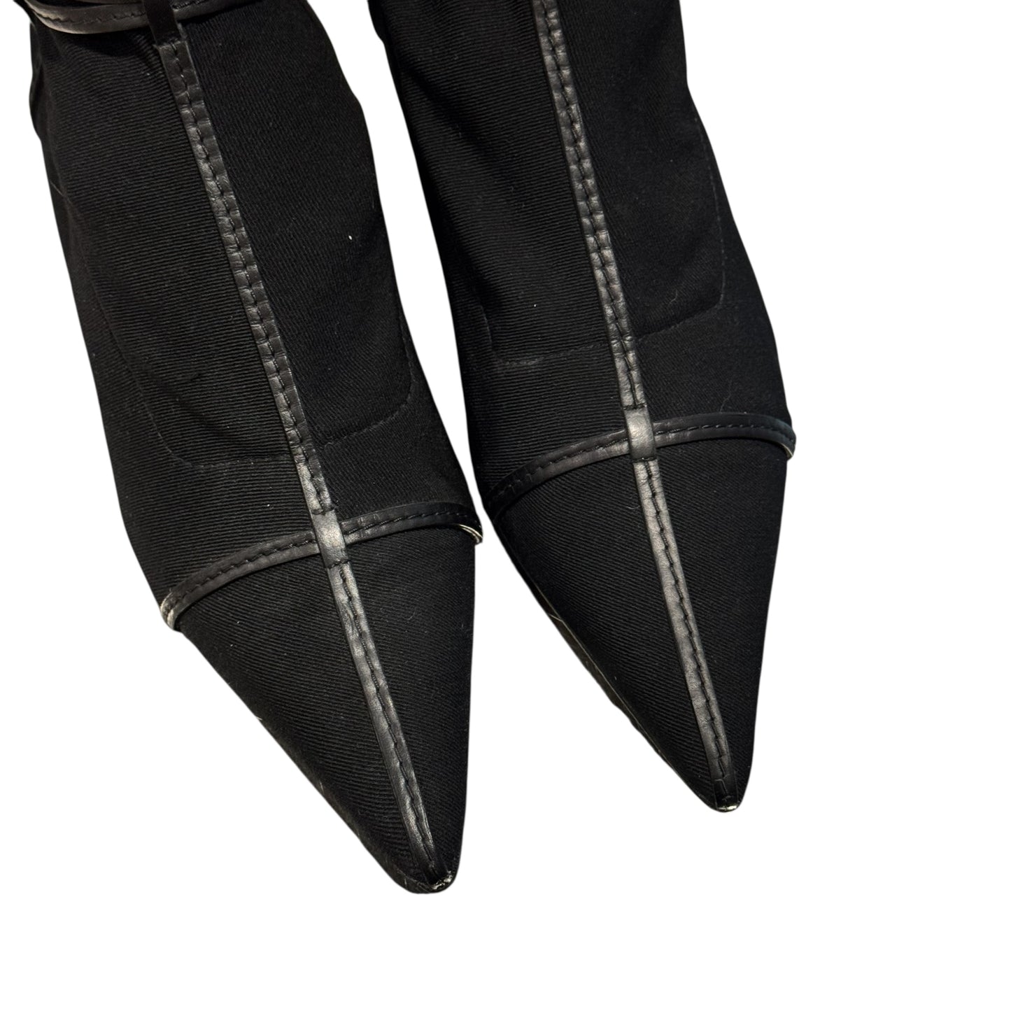 GUCCI BUCKLED STRAP ANKLE BOOTS