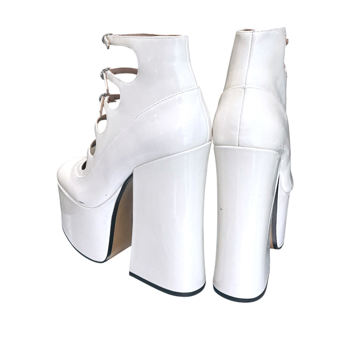 MARC JACOB WHITE KIKI PATENT LEATHER ANKLE BOOTS