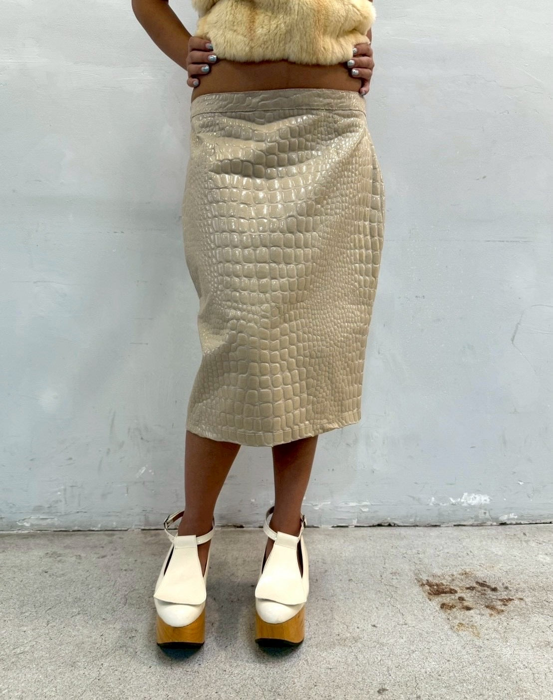 MOSCHINO PATENT CROCODILE EMBOSSED PENCIL SKIRT