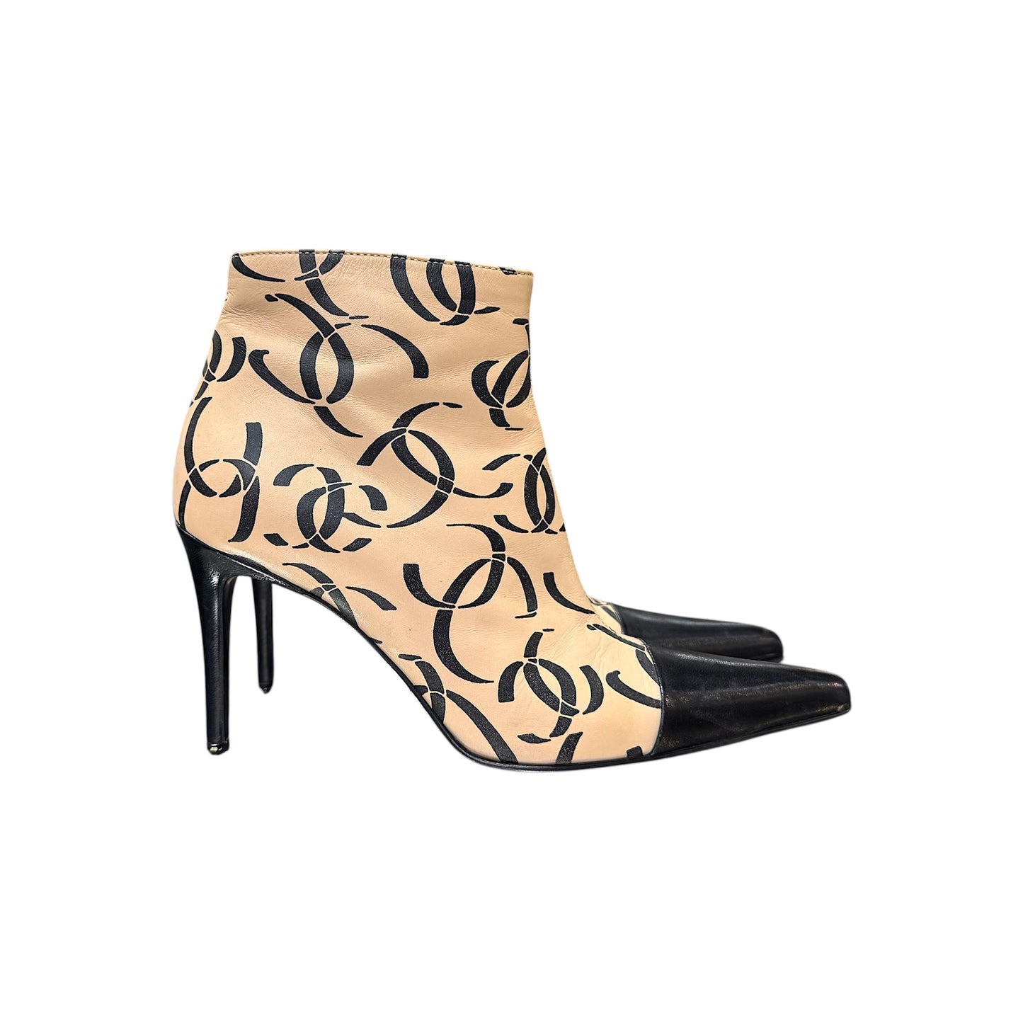 CHANEL FW1999 CC LOGO ANKLE BOOTS