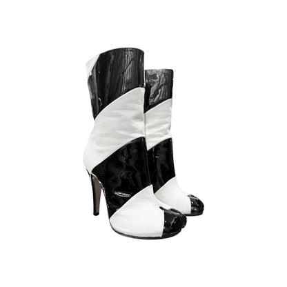 MAISON MARGIELA B&W STRIPED TABI BOOTS
