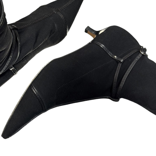 GUCCI BUCKLED STRAP ANKLE BOOTS